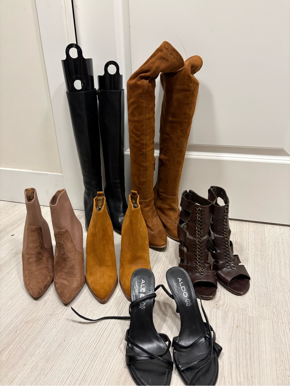 Women’s shoes size 5